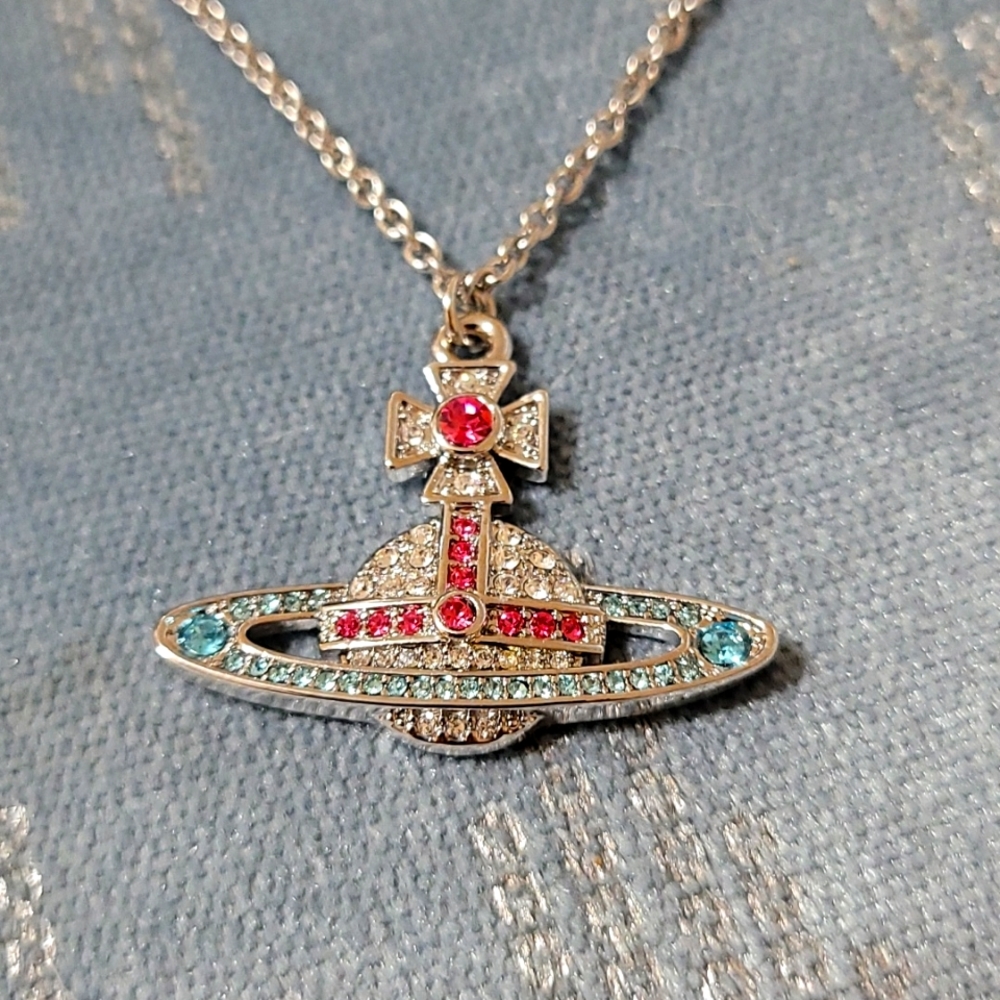 VIVIENNE WESTWOOD KIKA Necklace